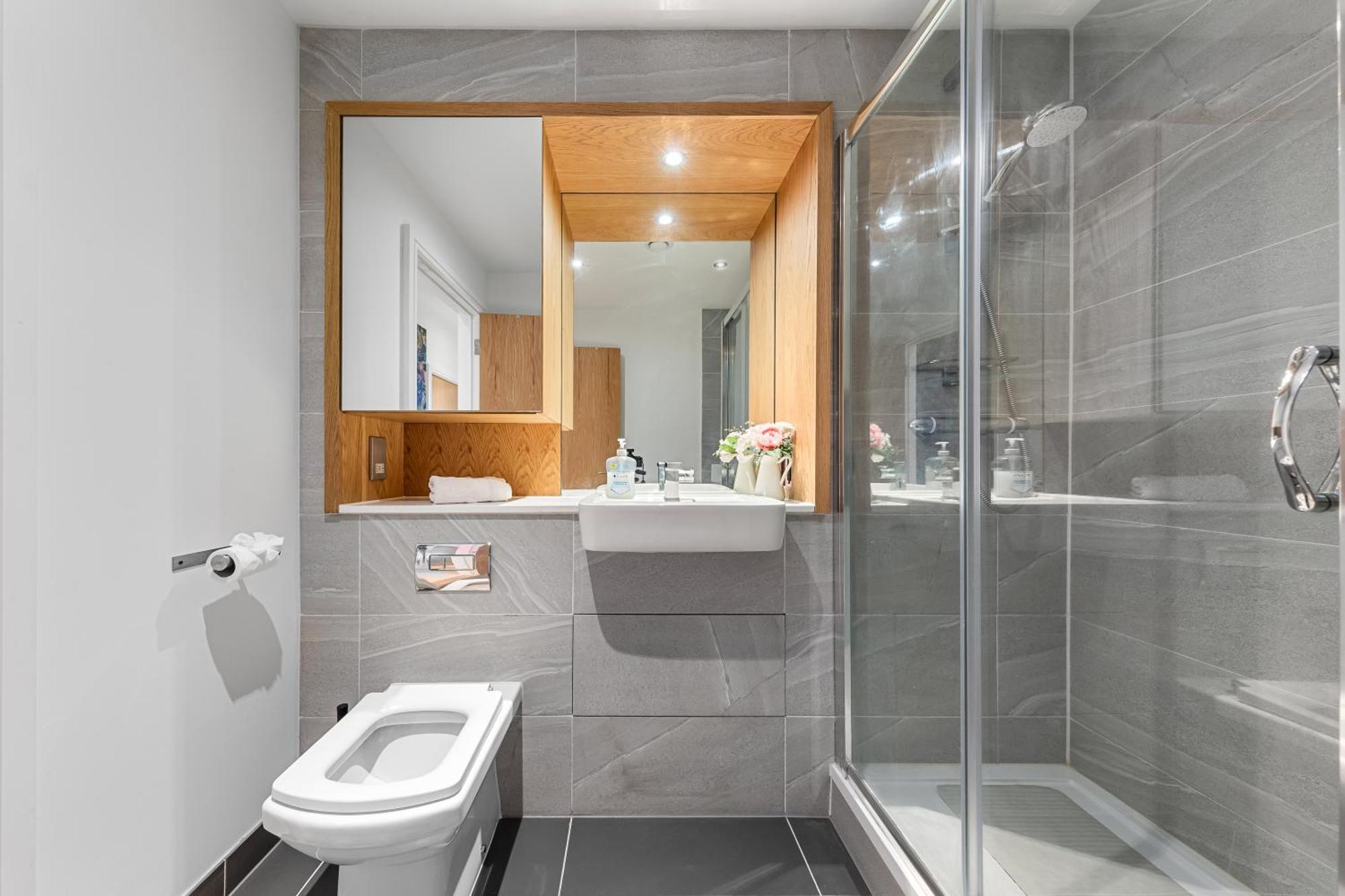 Trendy 2 Bed Flat In Greenwich With Car Parking Londra Exterior foto