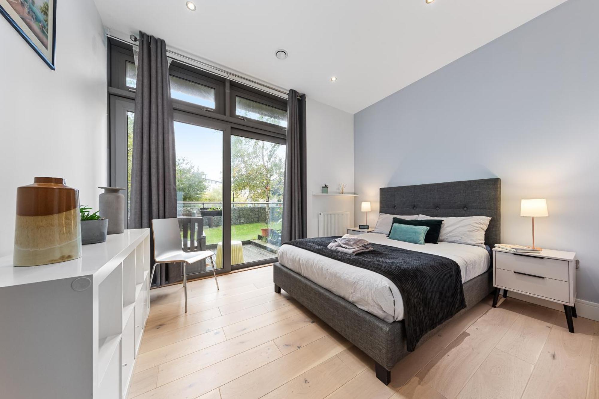 Trendy 2 Bed Flat In Greenwich With Car Parking Londra Exterior foto
