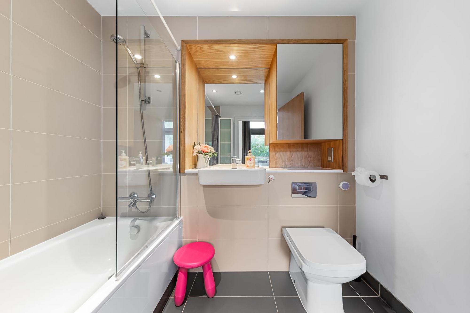 Trendy 2 Bed Flat In Greenwich With Car Parking Londra Exterior foto